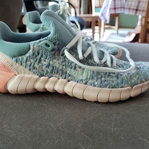 Womans size 7.5 Nike